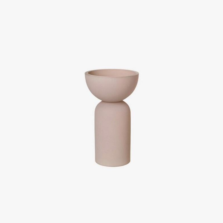 Het M formaat van de handgeblazen Dual design vaas is alleen in crème verkrijgbaar. Ontwerp Kristina Dam.