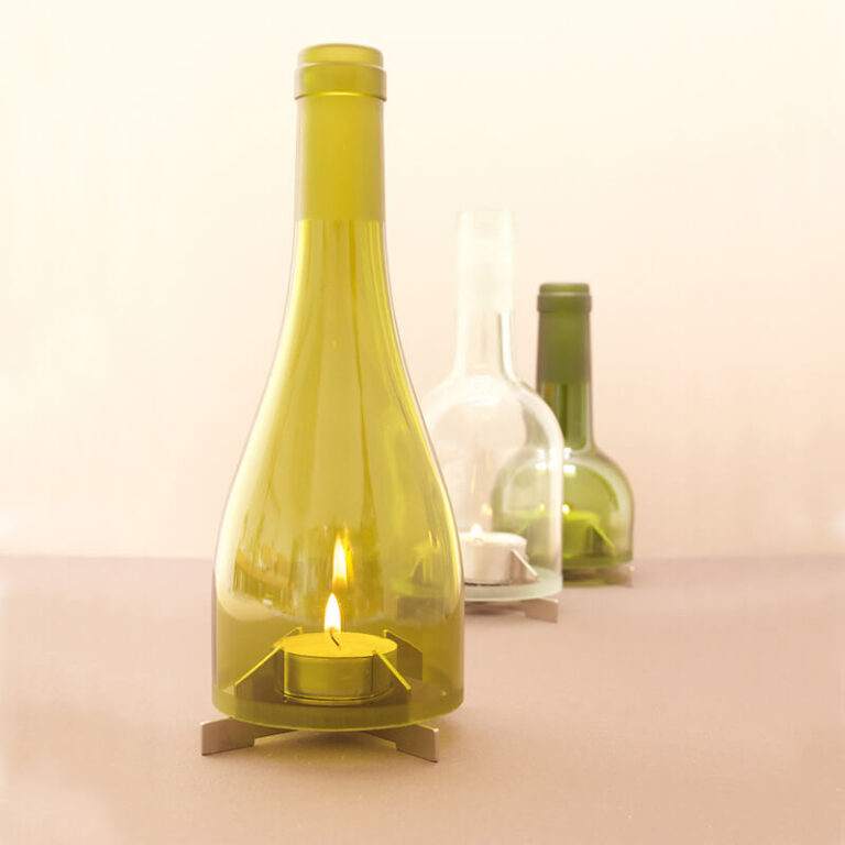 Bottle kandelaar Bourgogne, Rosé en Bordeaux zijn prachtig om met elkaar te combineren. De kandelaars met bovenste delen van wijnflessen zijn duurzaam gemaakt.
