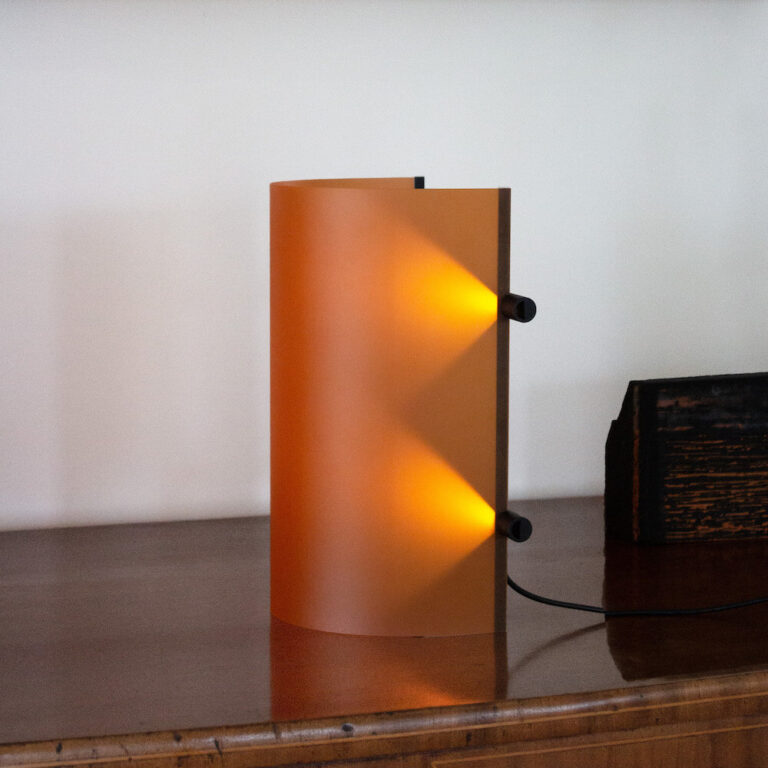 design tafel- en wandlamp CCL 2 is een ontwerp van Ilse Bouwens voor Heeej!